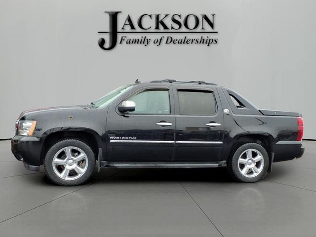 Used 2013 Chevrolet Avalanche LTZ with VIN 3GNTKGE78DG318494 for sale in Sullivan, IL