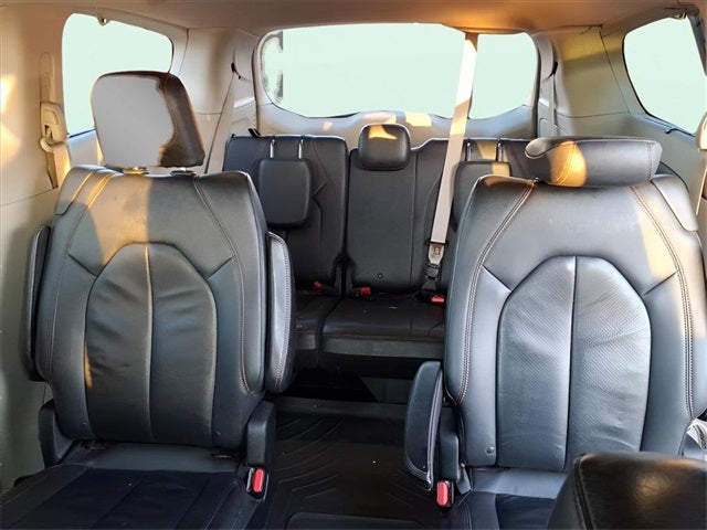 2017 Chrysler Pacifica Touring L Plus