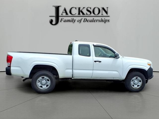 2016 Toyota Tacoma SR