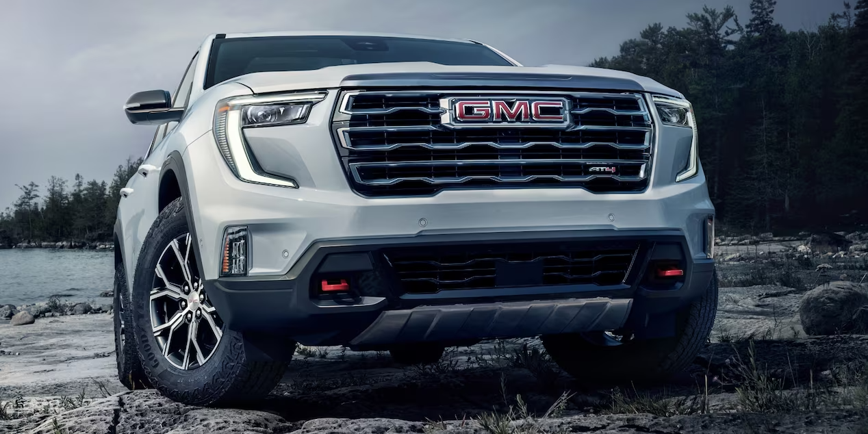 2024 GMC Acadia Front